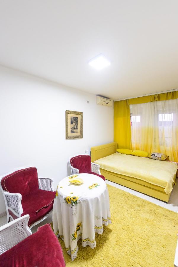 Apartman Lala Lägenhet Kraljevo Exteriör bild