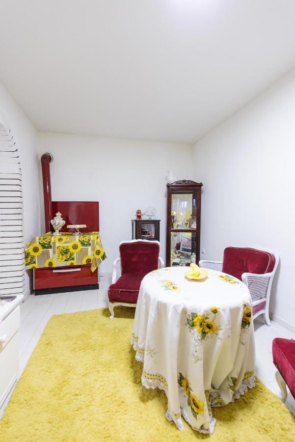 Apartman Lala Lägenhet Kraljevo Exteriör bild